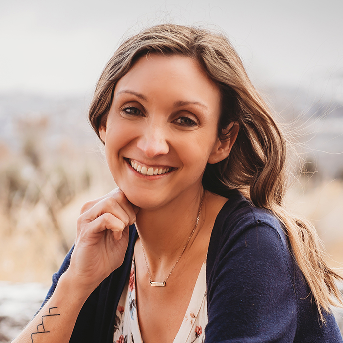 Sara_Headshots2021-7